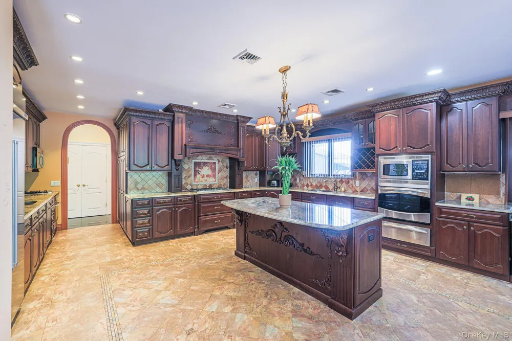 410 Broadway Cedarhurst, NY 11516