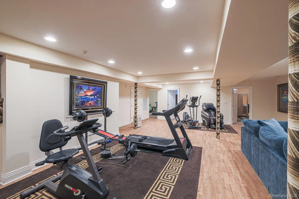 410 Broadway Cedarhurst, NY 11516