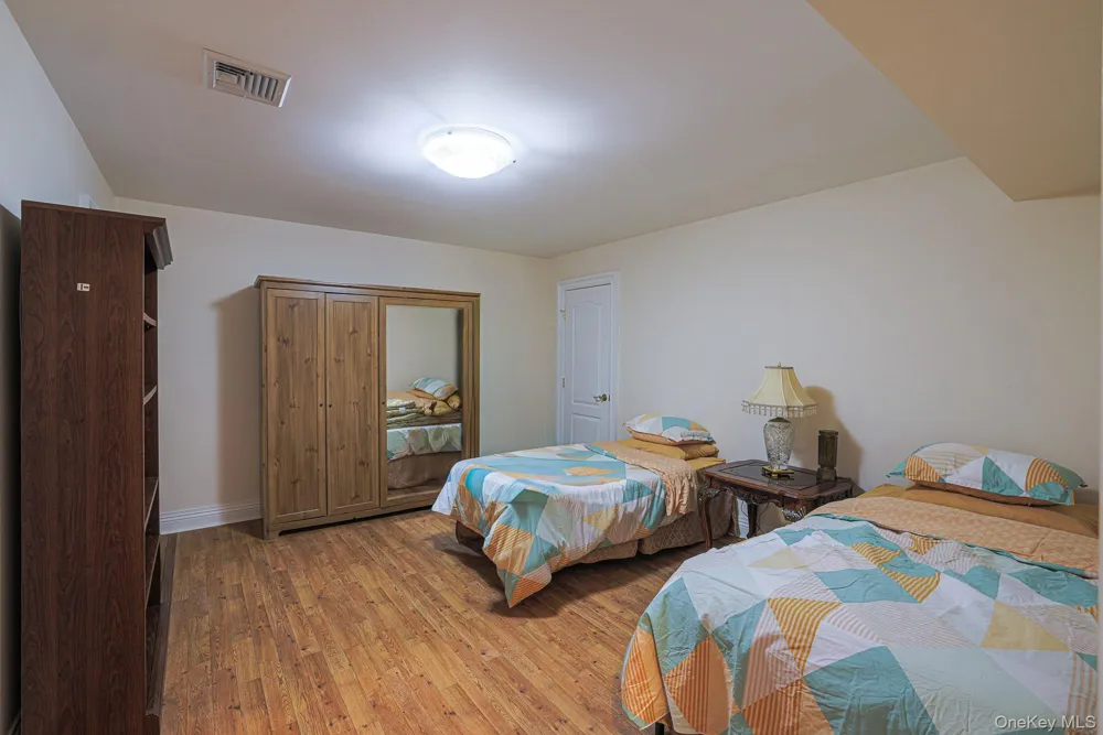 410 Broadway Cedarhurst, NY 11516