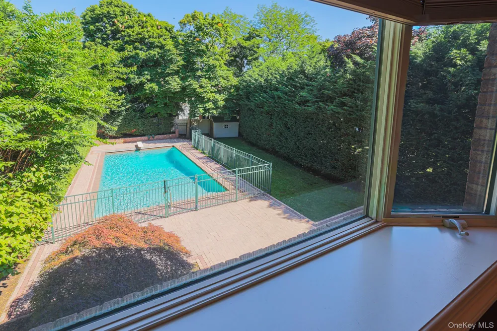 410 Broadway Cedarhurst, NY 11516