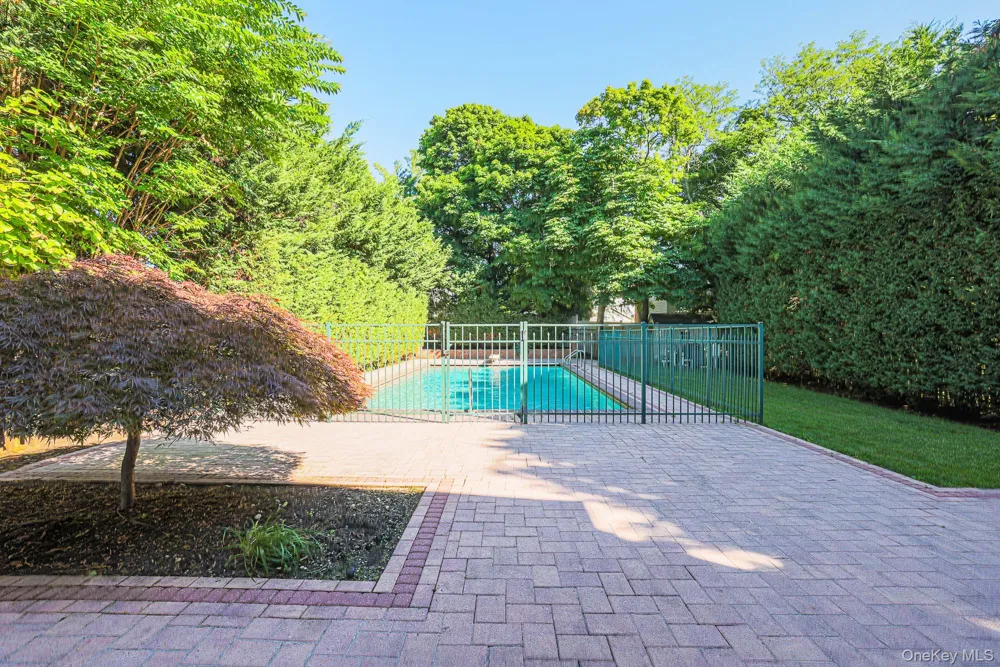 410 Broadway Cedarhurst, NY 11516