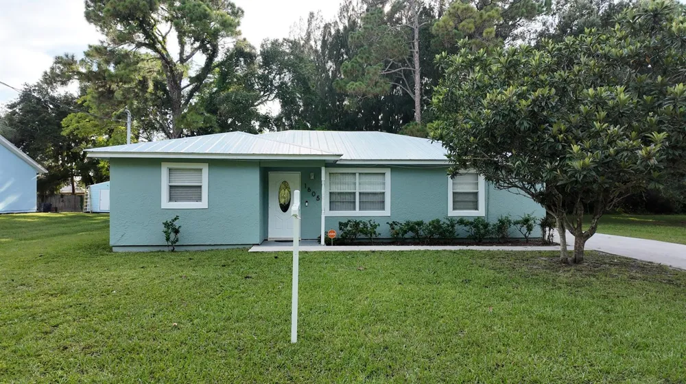 1605 42ND STREET Fort Pierce, FL 34947