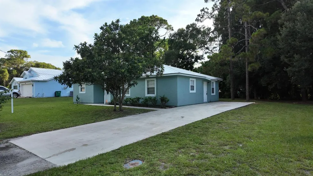 1605 42ND STREET Fort Pierce, FL 34947