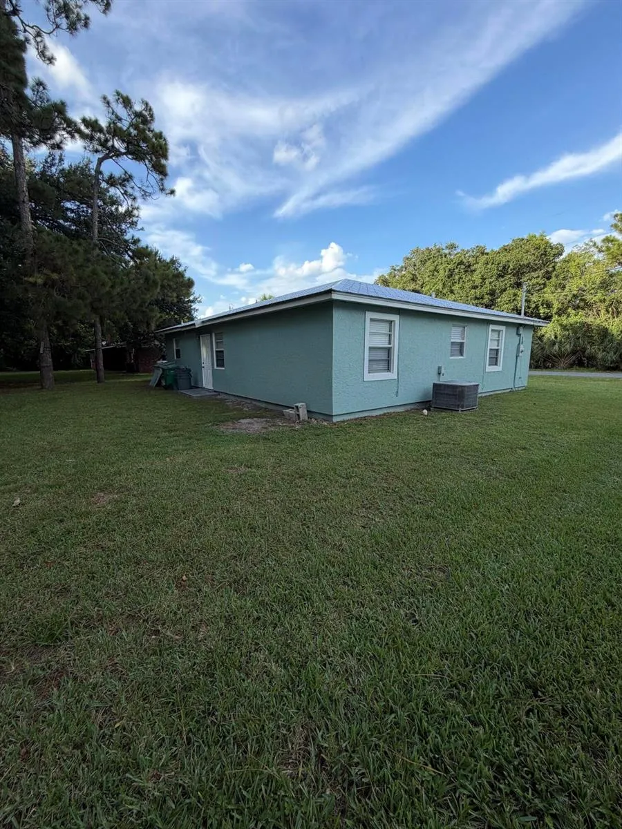 1605 42ND STREET Fort Pierce, FL 34947