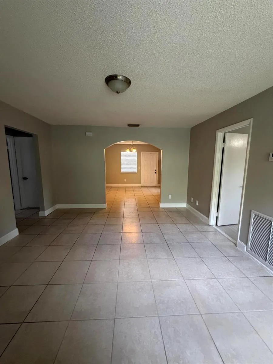 1605 42ND STREET Fort Pierce, FL 34947