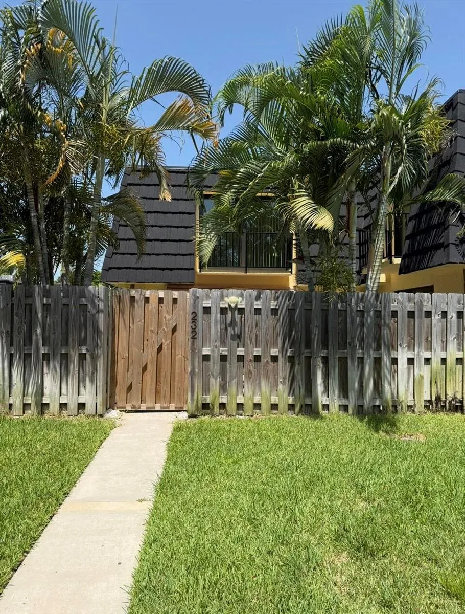 232 WOODLAND ROAD Palm Springs, FL 33461