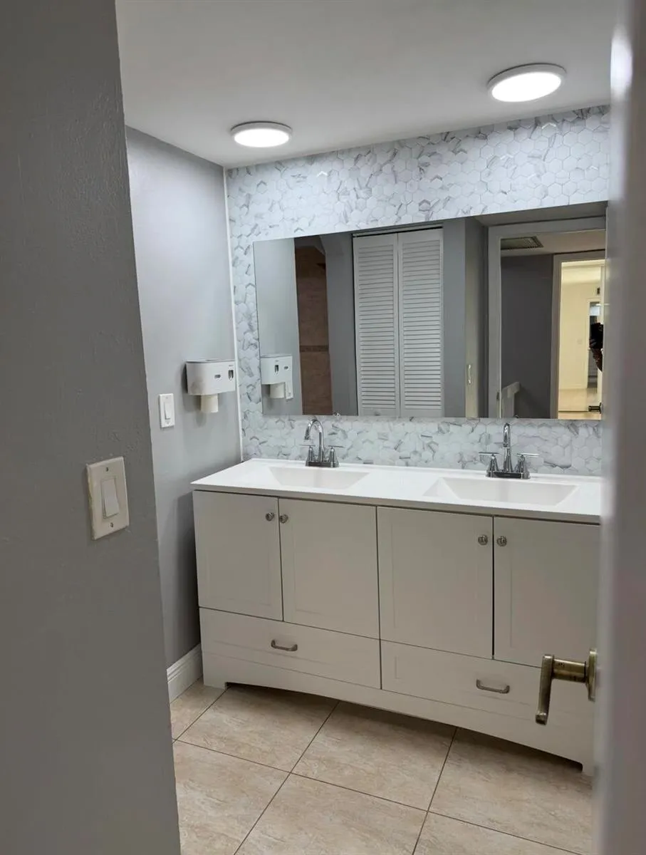 232 WOODLAND ROAD Palm Springs, FL 33461