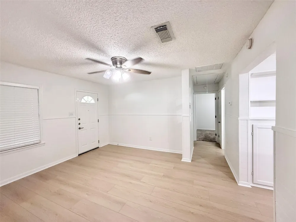 1121 Chenango Street Angleton, TX 77515