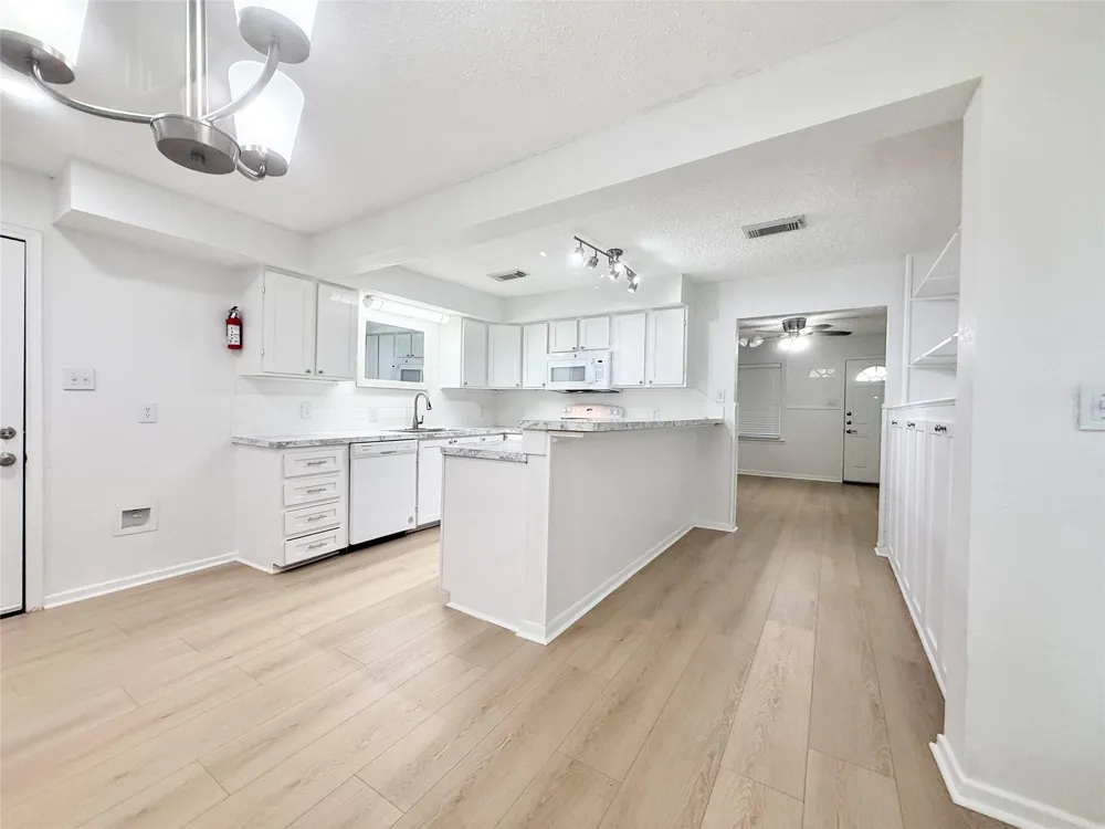 1121 Chenango Street Angleton, TX 77515
