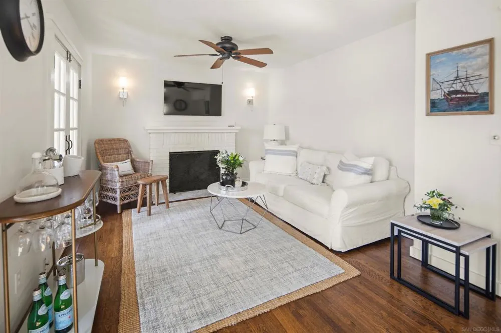 950 Olive Ave Coronado, CA 92118