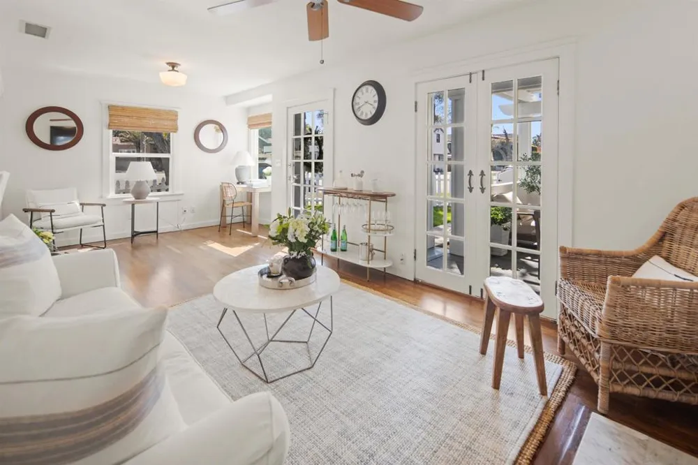 950 Olive Ave Coronado, CA 92118