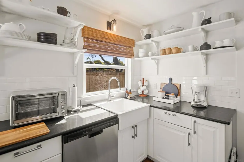 950 Olive Ave Coronado, CA 92118