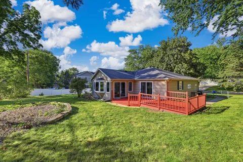 6208 Hillside Road