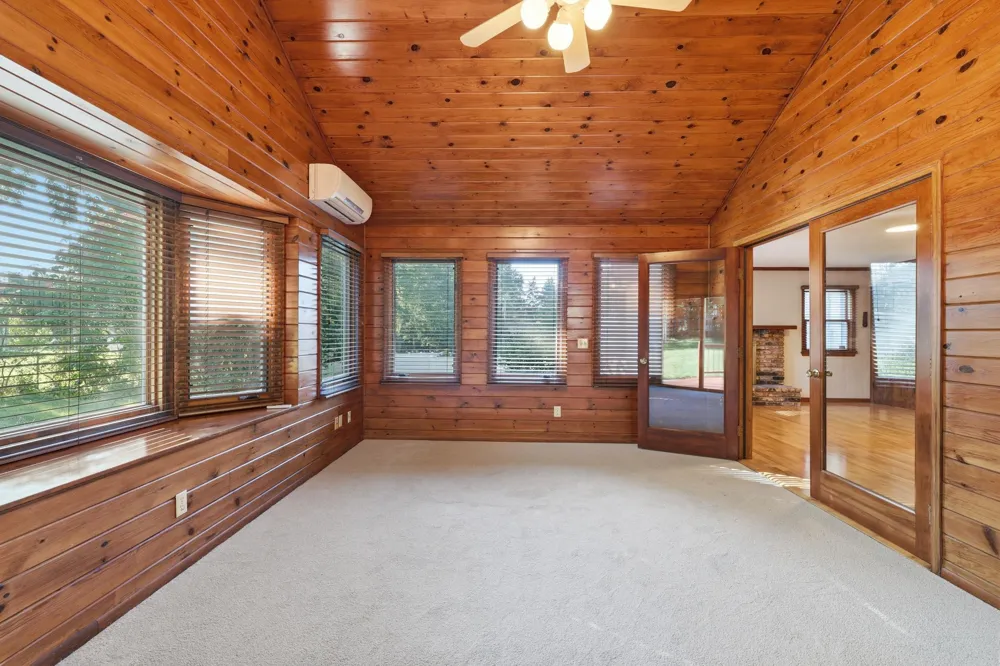 6208 Hillside Road Edina, MN 55436