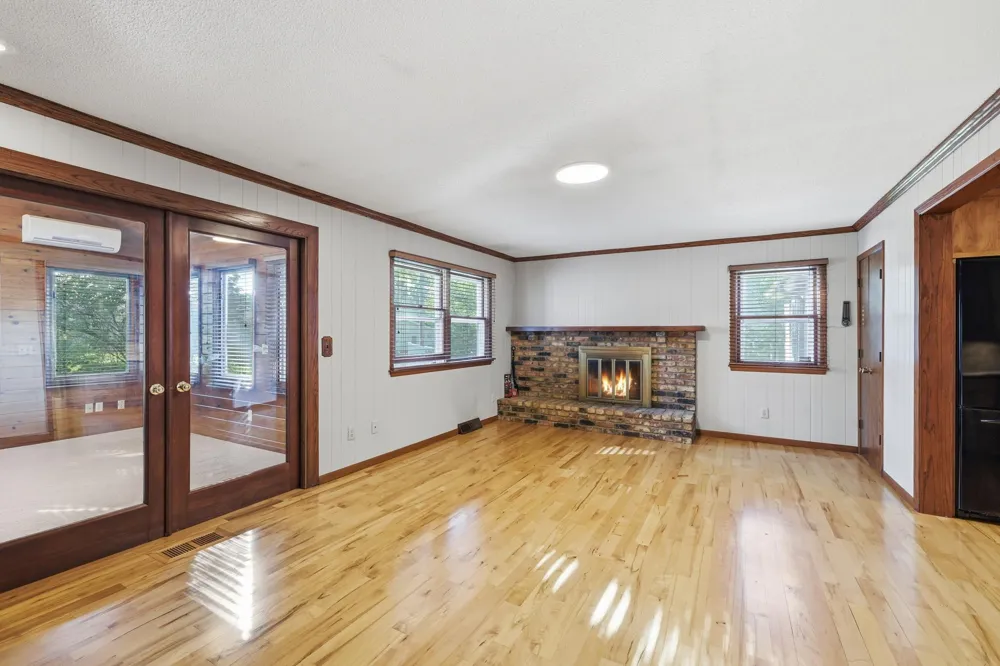 6208 Hillside Road Edina, MN 55436
