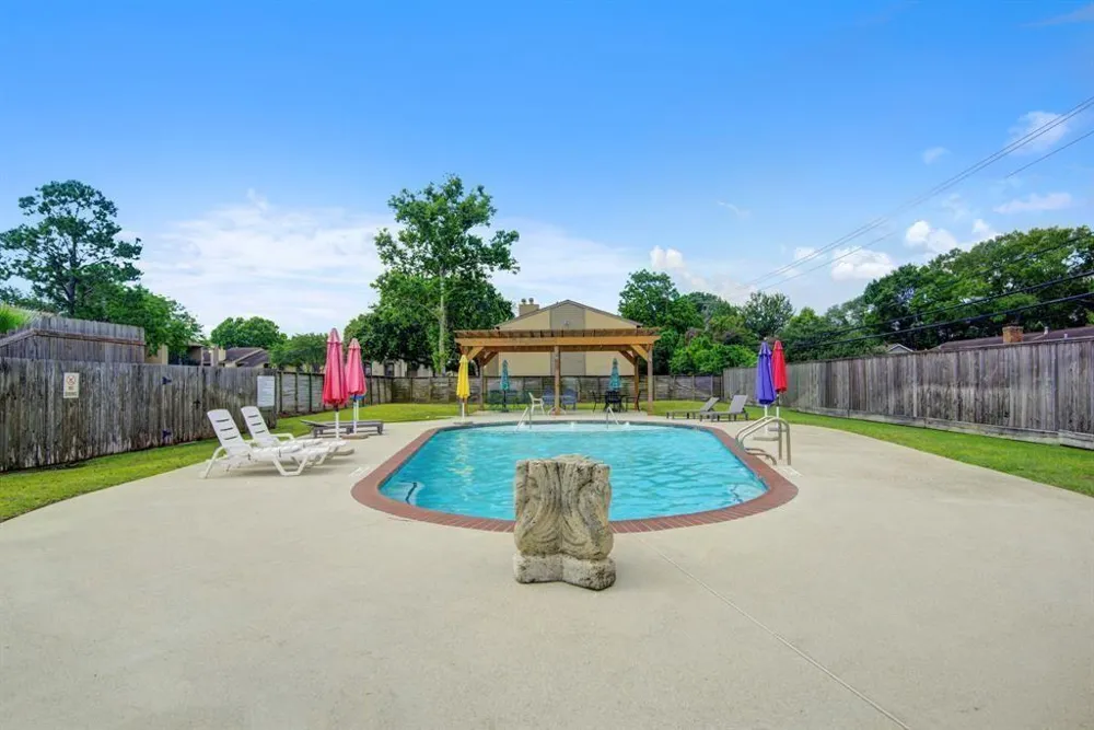 2833 Seaside Drive Seabrook, TX 77586