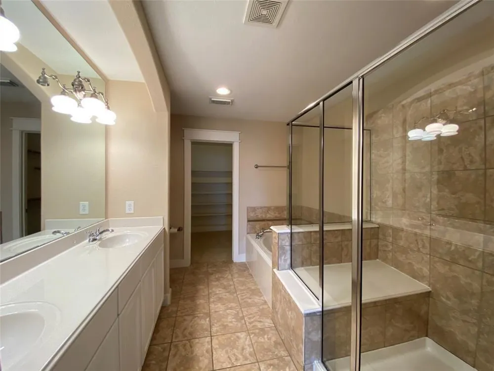 2833 Seaside Drive Seabrook, TX 77586