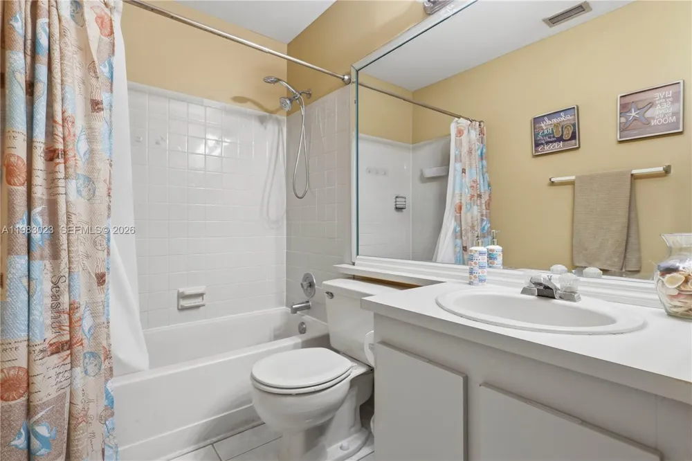 2881 S Cambridge Ln Cooper City, FL 33026