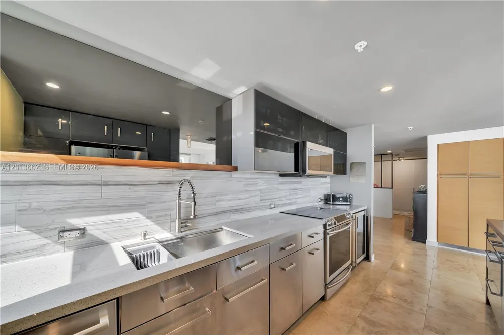 7929 West Dr #1501 North Bay Village, FL 33141