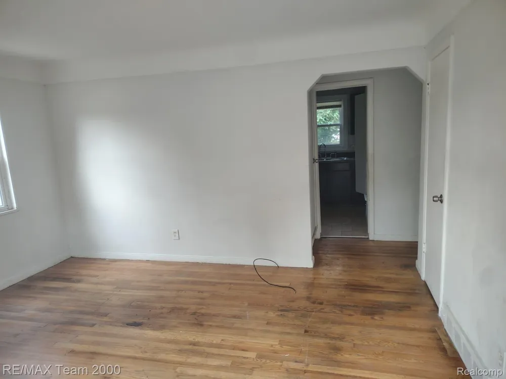 1828 Garfield Avenue Lincoln Park City, MI 48146