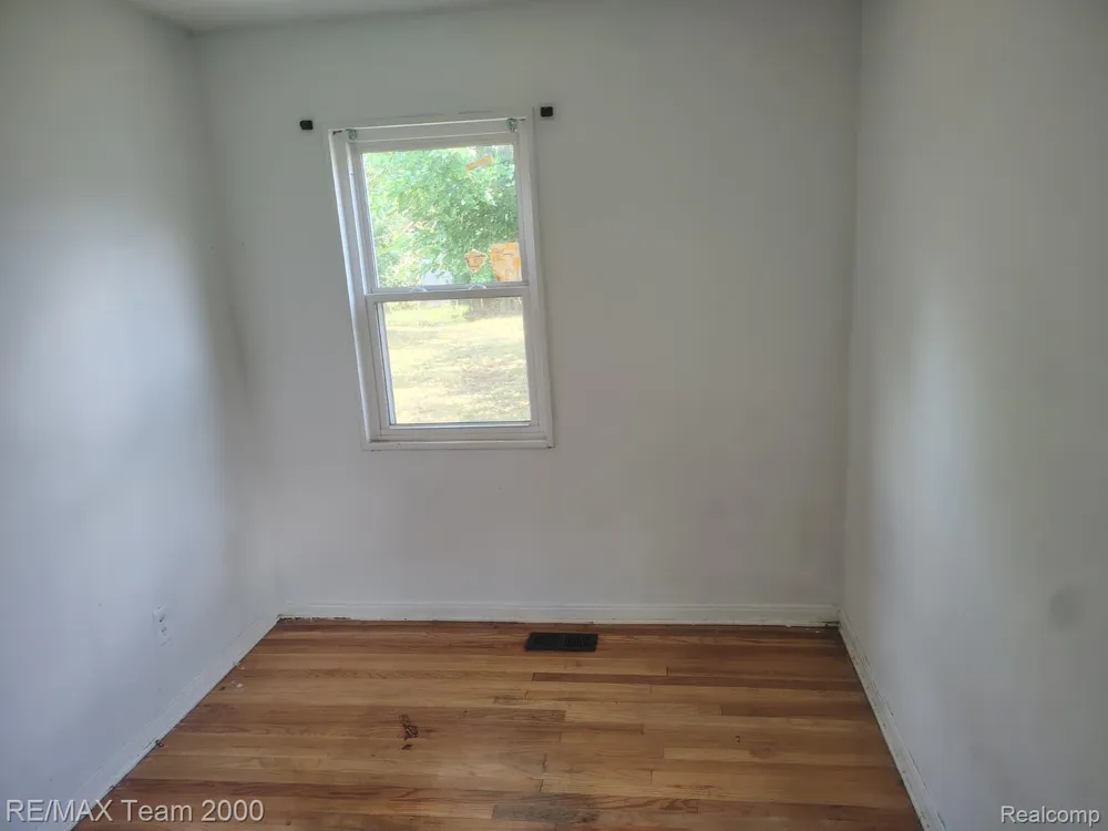 1828 Garfield Avenue Lincoln Park City, MI 48146