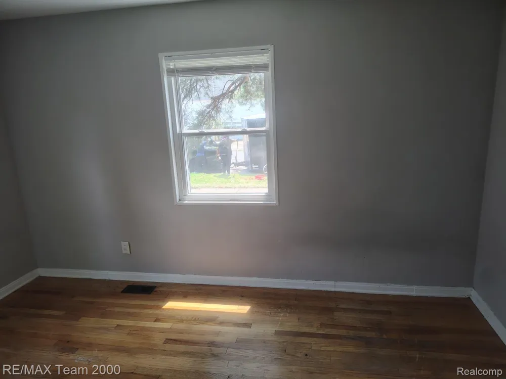 1828 Garfield Avenue Lincoln Park City, MI 48146