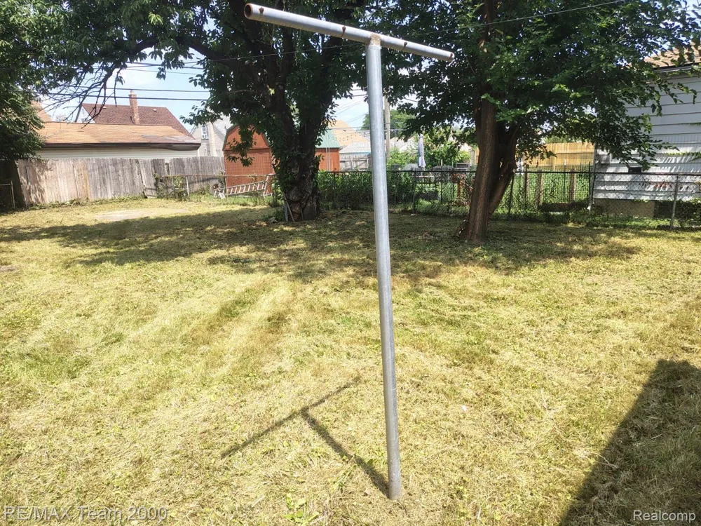 1828 Garfield Avenue Lincoln Park City, MI 48146