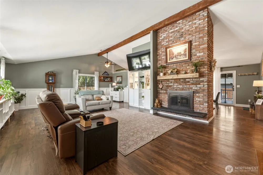 353 SE Highland Park Drive College Place, WA 99324