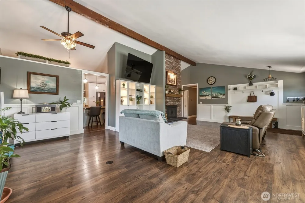 353 SE Highland Park Drive College Place, WA 99324