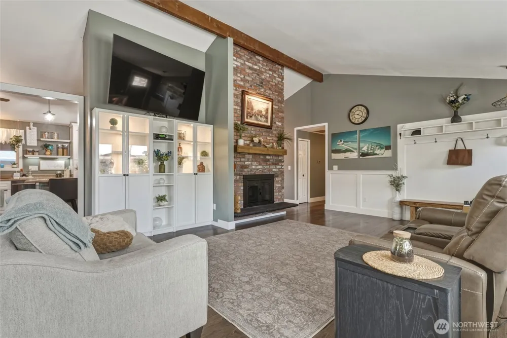 353 SE Highland Park Drive College Place, WA 99324