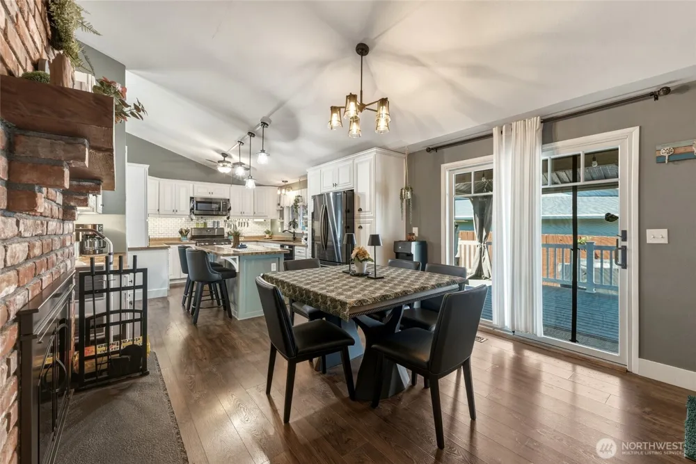 353 SE Highland Park Drive College Place, WA 99324