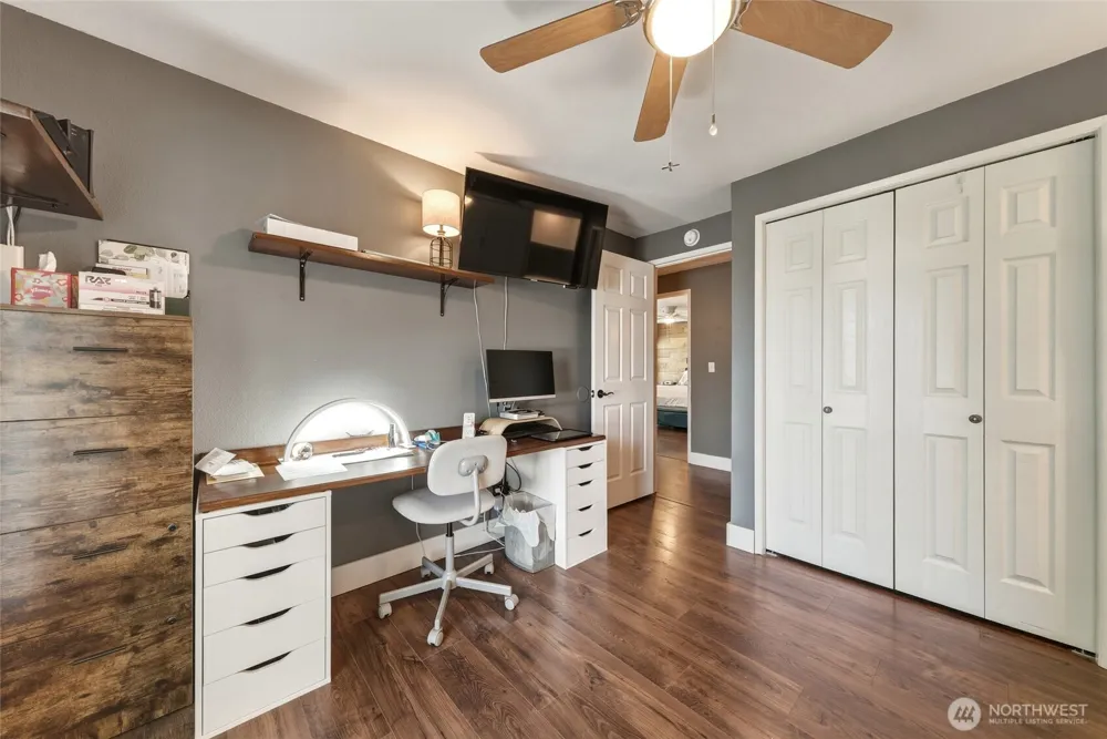 353 SE Highland Park Drive College Place, WA 99324