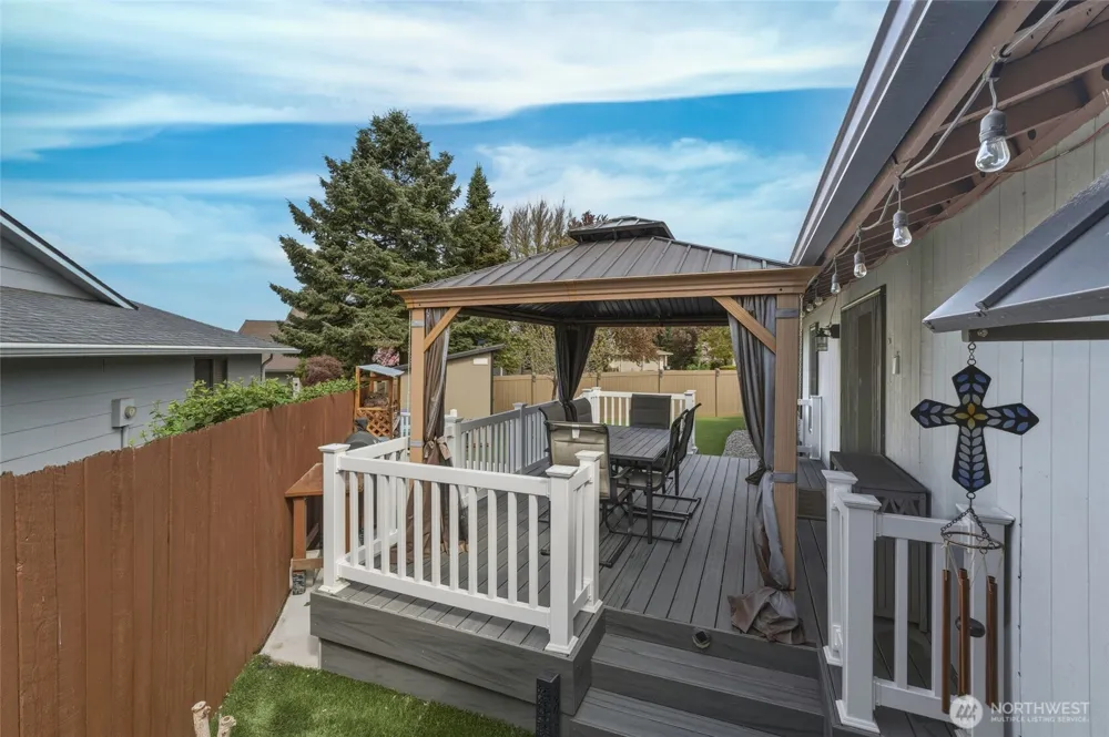353 SE Highland Park Drive College Place, WA 99324