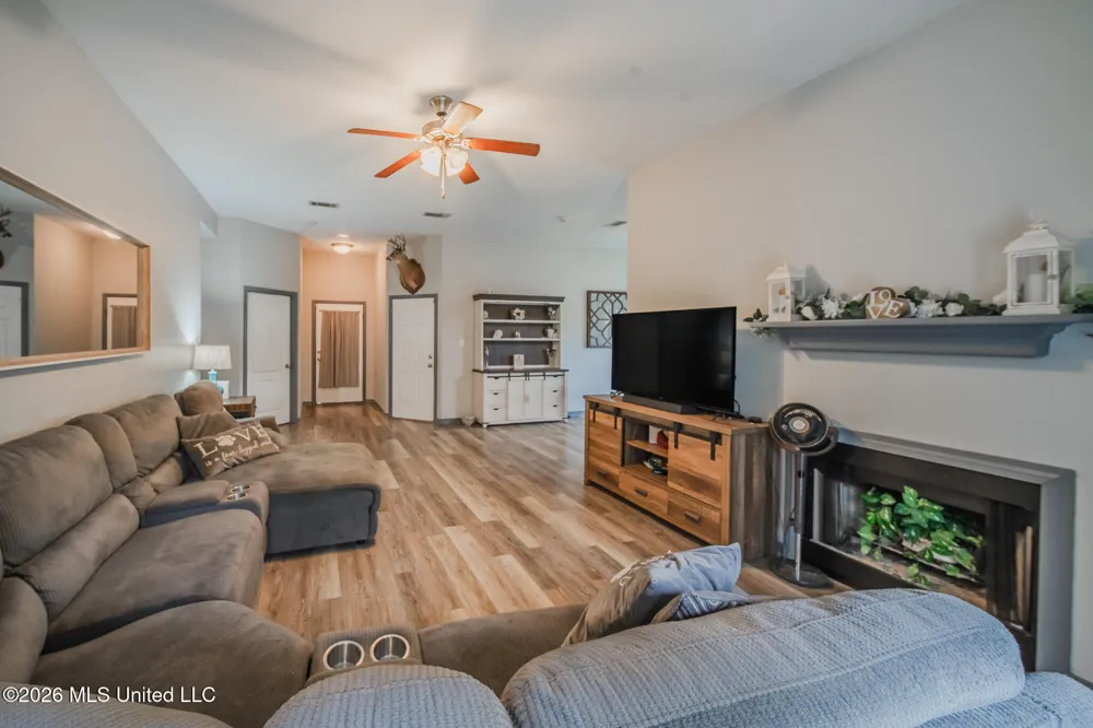 21645 E Ridge Drive Saucier, MS 39574