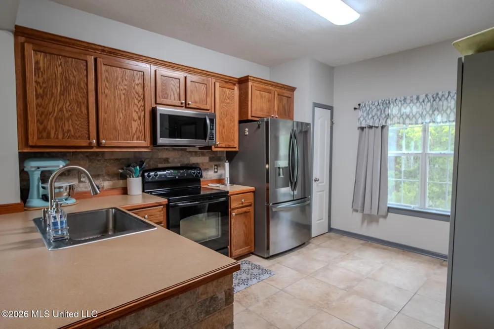 21645 E Ridge Drive Saucier, MS 39574