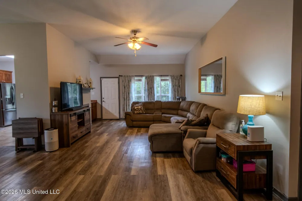 21645 E Ridge Drive Saucier, MS 39574