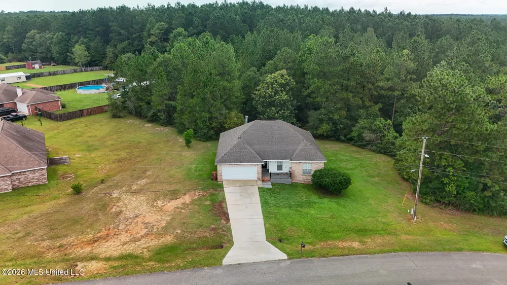 21645 E Ridge Drive Saucier, MS 39574