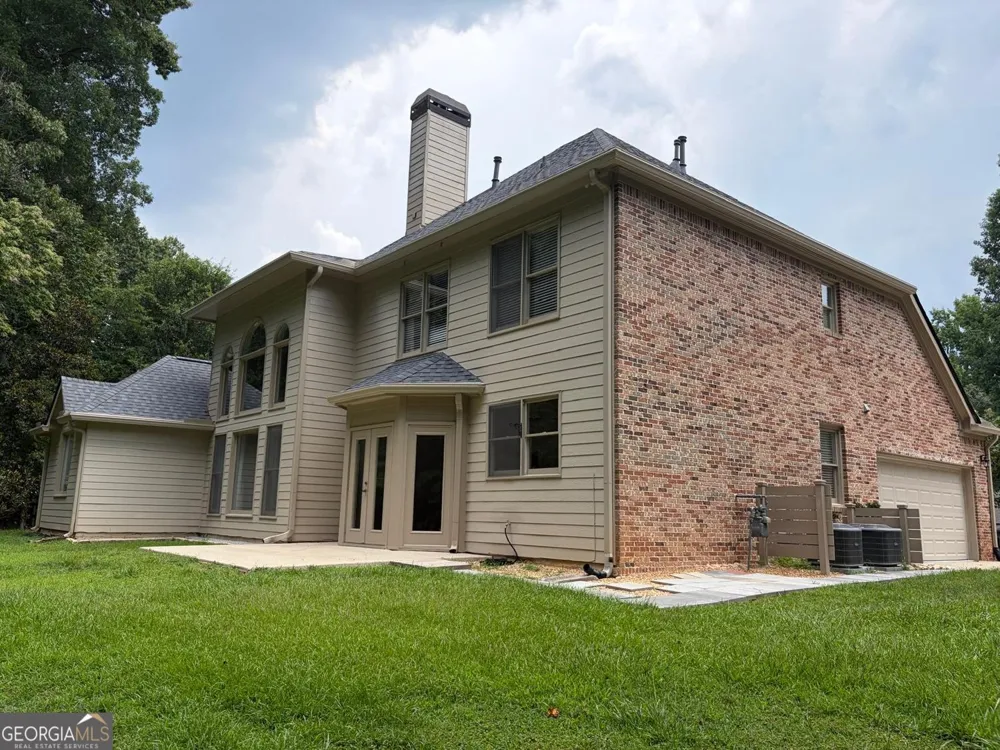 96 Highgrove DR Suwanee, GA 30024