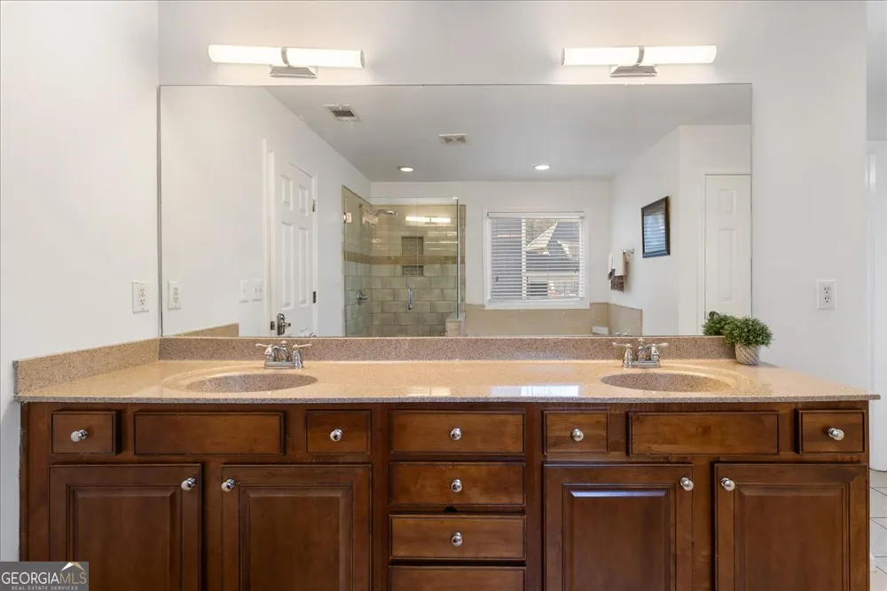 9122 Loxford ST Lithia Springs, GA 30122