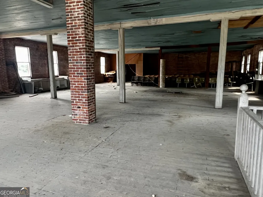 140 Montgomery ST Toomsboro, GA 31090