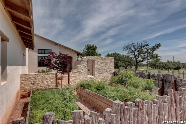 2178 S RANCH ROAD 783 Harper, TX 78631
