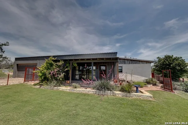 2178 S RANCH ROAD 783 Harper, TX 78631