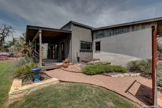 2178 S RANCH ROAD 783 Harper, TX 78631
