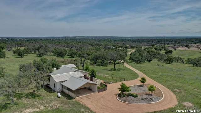 2178 S RANCH ROAD 783 Harper, TX 78631