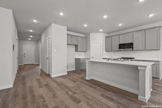 2528 Heritance Pass Seguin, TX 78155