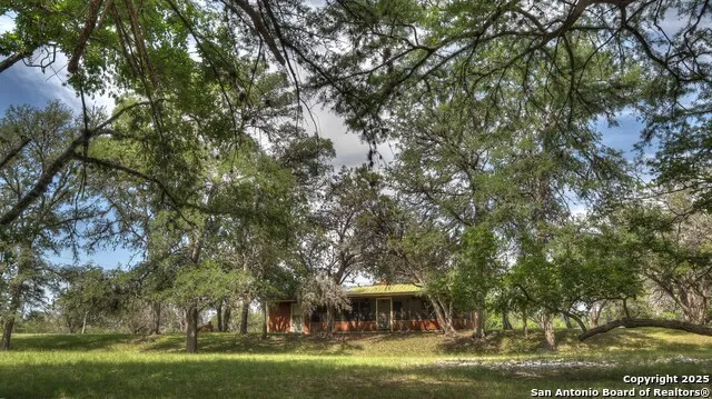 154 Weston Leakey, TX 78873