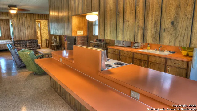 154 Weston Leakey, TX 78873