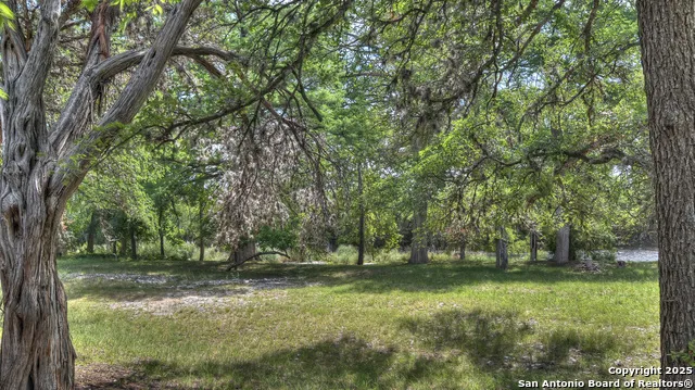 154 Weston Leakey, TX 78873
