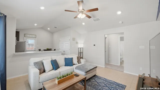 2513 Hiddenbrooke Trace Seguin, TX 78155