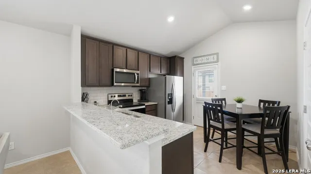2513 Hiddenbrooke Trace Seguin, TX 78155